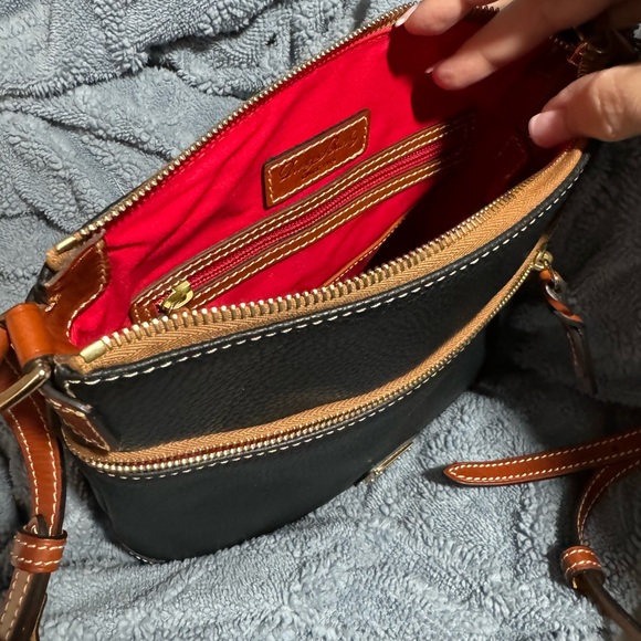 Brand new Dooney & Bourke Crossbody - Picture 4 of 9
